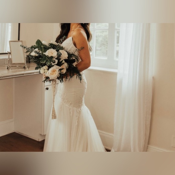 Willowby marishka wedding dress - Picture 2 of 7